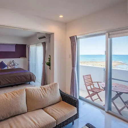 Yonabaru Hotel Sunrize Ocean Exterior photo